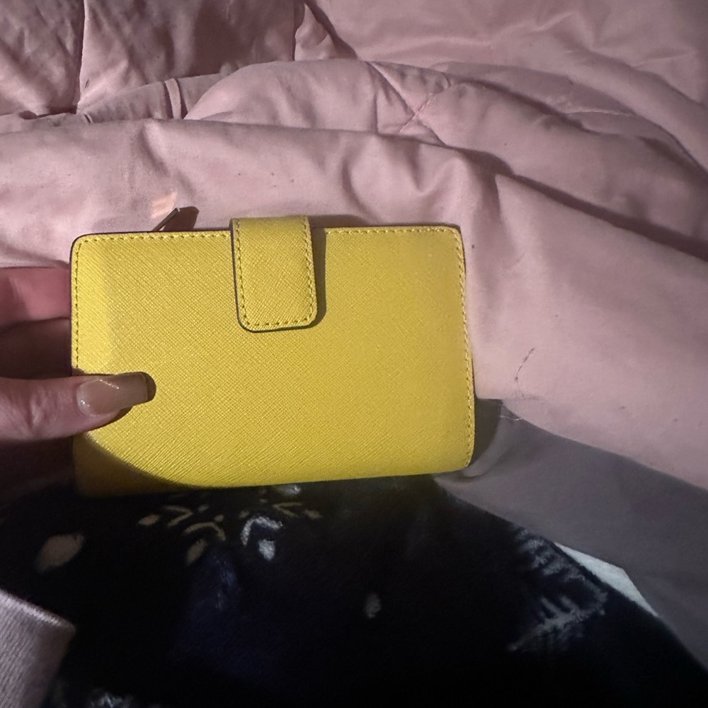 Michael Kors Sunny Yellow Wallet - Picture 2 of 4